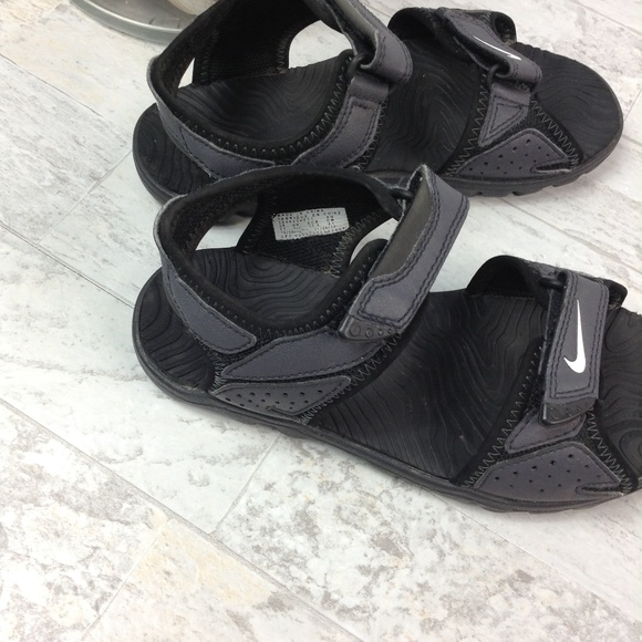 nike velcro sandals womens